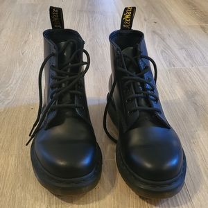 Black Dr. Martens 101 6 Eye Boots